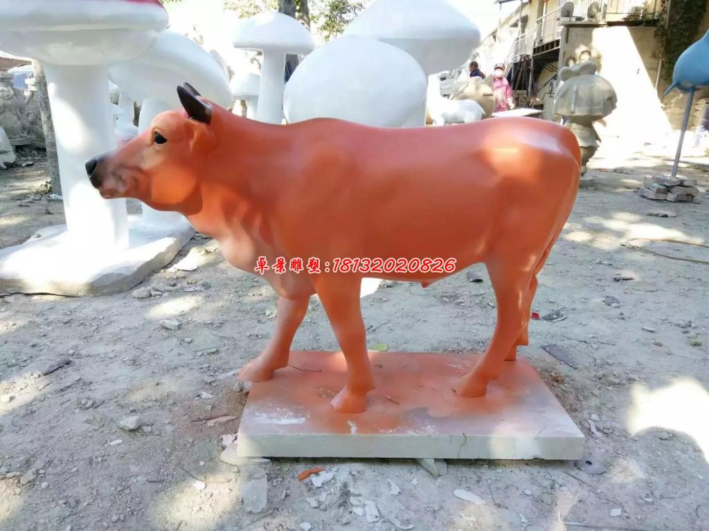 玻璃鋼牛雕塑，玻璃鋼動物雕塑