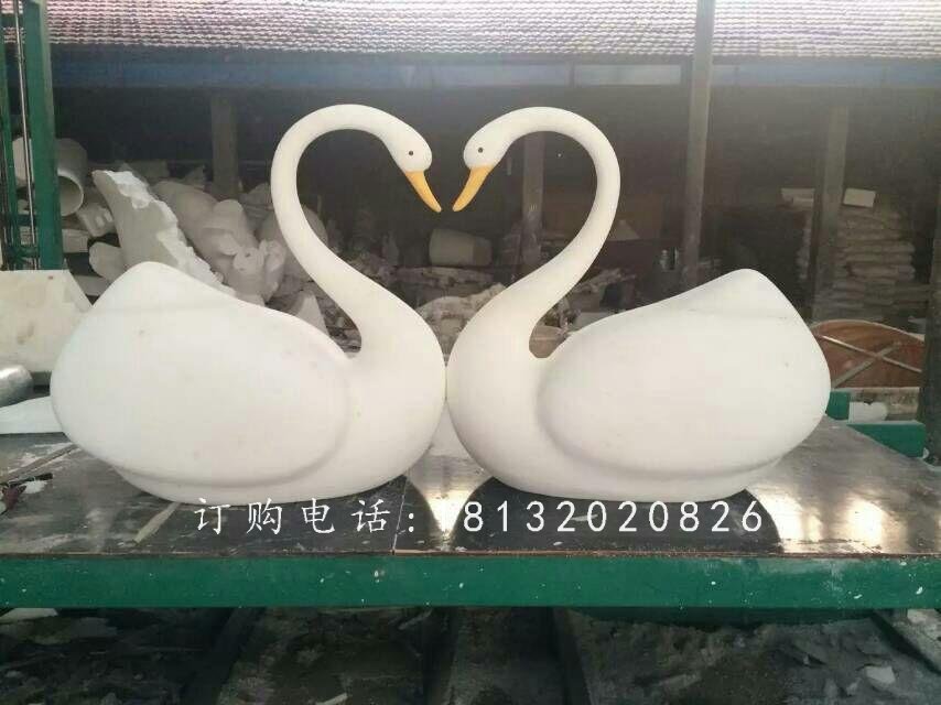 白天鵝雕塑，玻璃鋼天鵝動(dòng)物雕塑 (3)