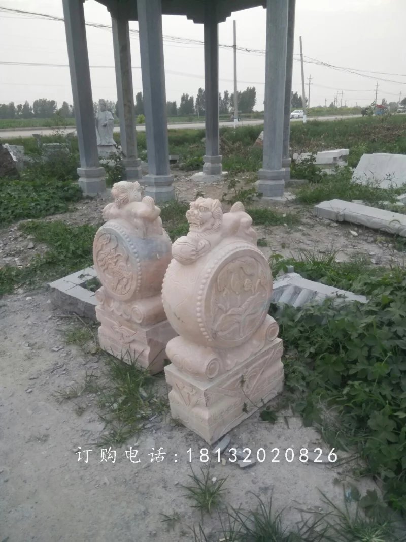 獅子門墩雕塑，晚霞紅石雕抱鼓 (2)