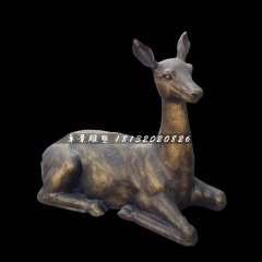 臥著的小鹿銅雕，公園動物銅雕