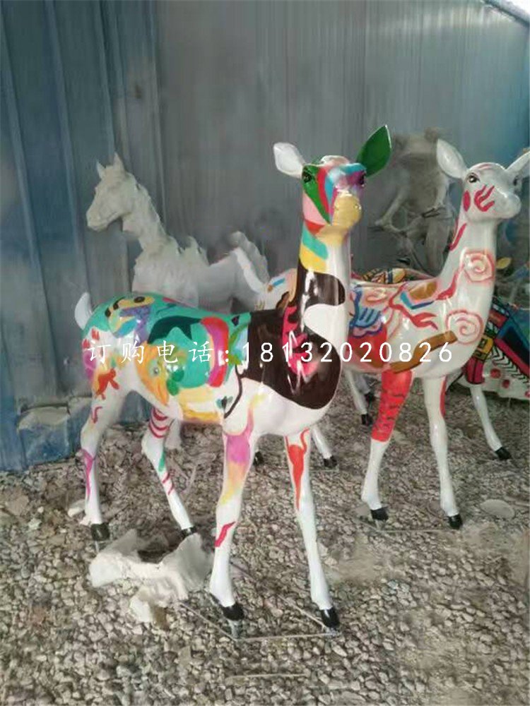 小鹿雕塑，玻璃鋼彩繪動物