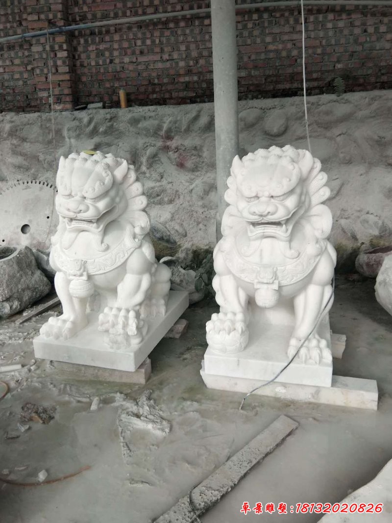 漢白玉門(mén)口小獅子石雕