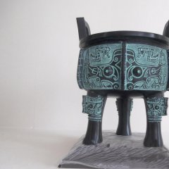 青銅鼎，三足銅鼎雕塑