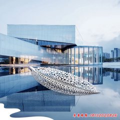 不銹鋼鏤空樹(shù)葉雕塑