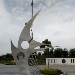 校園不銹鋼書(shū)海揚(yáng)帆雕塑